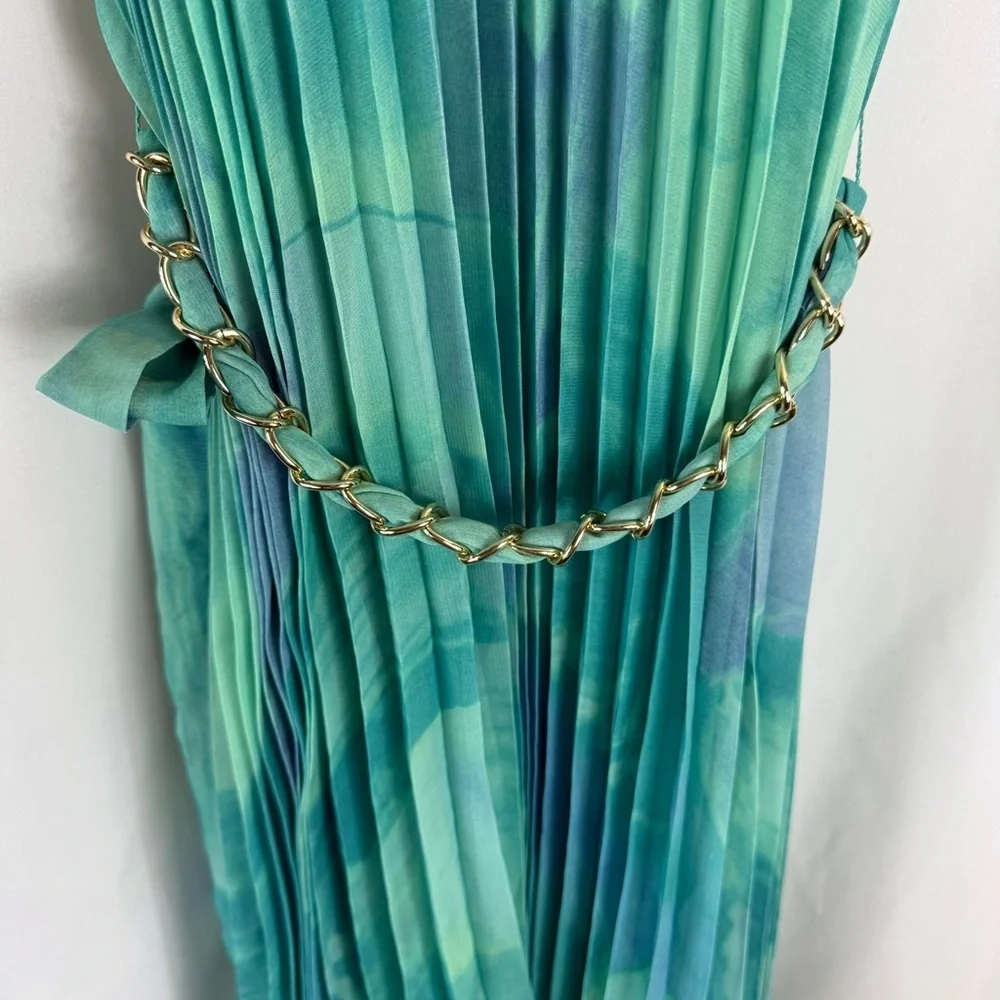 NWT Miss Avenue Vibrant  Green Maxi halter neck Dress size:M